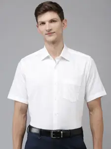 Van Heusen Custom Textured Cutaway Collar Pure Cotton Formal Shirt