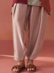 Lakshita Printed Thread Work Kurta