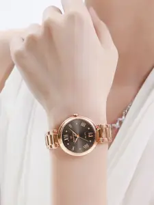 Naviforce Women Brass Embellished Dial & Stainless Steel Straps Analogue Watch NF5030 RGB