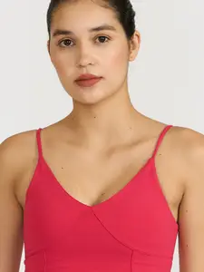 Hunnit Zen V Neck Dry Fit Sports Bra with Medium Coverage