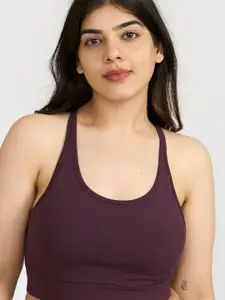 Hunnit Cross Back Round Neck Sports Bra with Medium Coverage