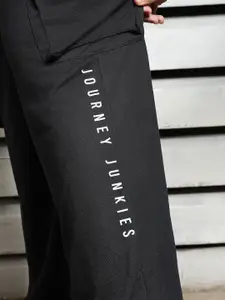 Freeform by High Star Men Solid Relaxed Fit Mid-Rise Cargo Utility Track Pants