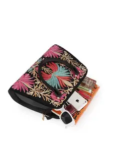 YOYOWING Women Colourblocked Satchel with Cut Work