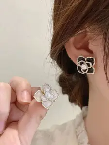 Celestique Set Of 2 Pearls Contemporary Studs