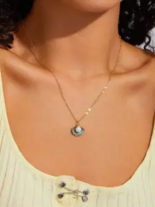 V FASHION JEWELLERY Gold-Plated Stainless Steel Pearl Beaded Pendant With Chain