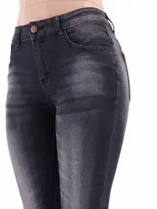 The Roadster Lifestyle Co Cotton Slim-Fit Jeans