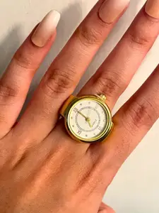 DressBerry Gold-Plated Dial Stretchable Analogue Watch Finger Ring