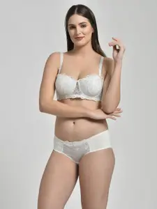 MAKCLAN Floral Medium Coverage Underwired Lightly Padded Plunge Bra