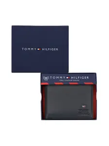 Tommy Hilfiger Men Textured Leather Two Fold Wallet