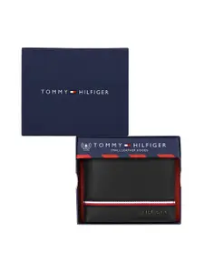 Tommy Hilfiger Men Textured Leather Two Fold Wallet