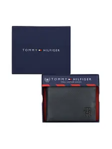 Tommy Hilfiger Men Textured Leather Two Fold Wallet