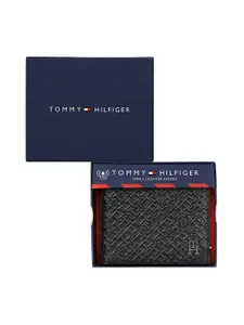Tommy Hilfiger Men Textured Leather Two Fold Wallet