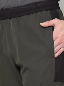 TURNFIT Men Colourblocked Mid-Rise Track Pants