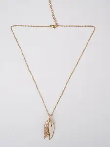 Zeraki Jewels Gold-Plated Feather Shaped Pendants With Chains