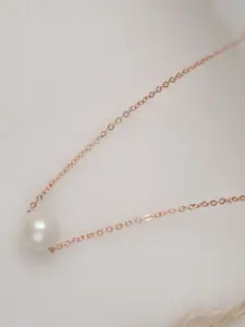 Zeraki Jewels Gold-Plated Oval Shaped Pendants With Chains