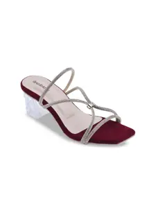 DressBerry Women Embellished Comfort Sandals