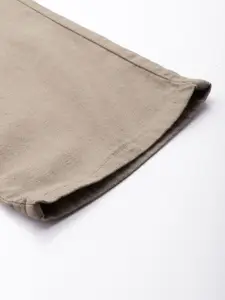 Levis Men Textured Straight Fit Chinos Trousers