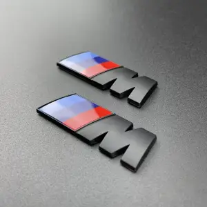 M LOGO Fender Emblem Badge Rear Trunk Badge For 1 3 5 7 Series X1 X3 X5 X6 M Sports Sticker Car Accessories Styling