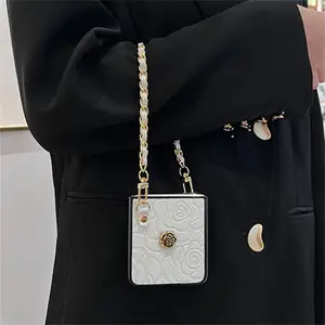 Fashion Korean ins Candy Color Camellia Leather Phone Case with Hand Chain for Flip4 Flip7 5 Z Flip 6 CoverAAA