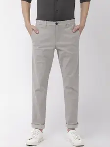 Tommy Hilfiger Men Grey Regular Fit Self Design Regular Trousers