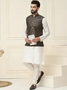 SOJANYA Men Off-White Solid Kurta Set & Nehru Jacket