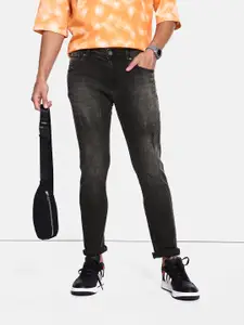 The Roadster Lifestyle Co. Men Charcoal Black MCW Back Street Boys Hyper Hypo Jeans