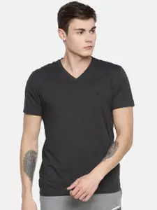 Van Heusen Innerwear Athleisure Men Solid Smart Tech Easy Stain Release T-Shirt