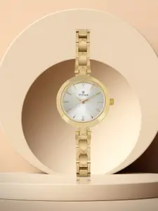 Titan Women Silver-Toned Analogue Watch 2598YM01