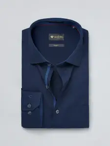 INVICTUS Navy Blue Slim Fit Sustainable Formal Shirt