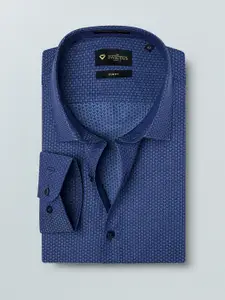 INVICTUS Men Navy Blue Slim Fit Self Design Formal Shirt