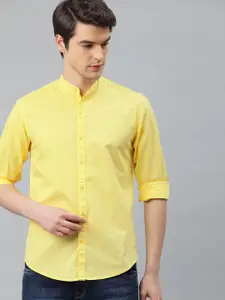 IVOC Men Yellow Slim Fit Solid Casual Shirt