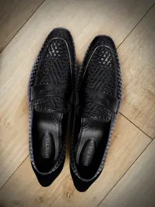 INVICTUS Men Black Basketweave Textured Formal Slip-Ons