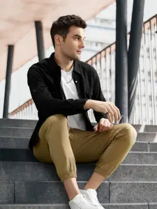 Roadster Men Black Regular Fit Solid Casual Shirt