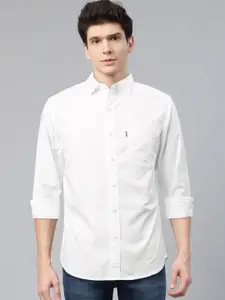 Levis Men White Slim Fit Solid Casual Shirt