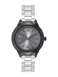 Fastrack Women Patterned Dial & Bracelet Style Straps Analogue Watch NL6176KM30