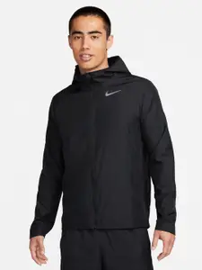 Nike Men Black Solid AS TS ESSNTL Sporty Hooded Running Jacket