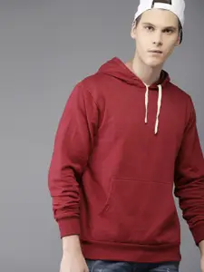 Campus Sutra Men Maroon Solid Hooded Sweatshirt