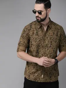 The Roadster Lifestyle Co Men Khaki & Black Regular Fit Printed Sustainable Casual Shirt