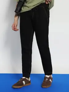 Urbano Fashion Men Black Slim Fit Mid-Rise Clean Look Stretchable Jogger Jeans