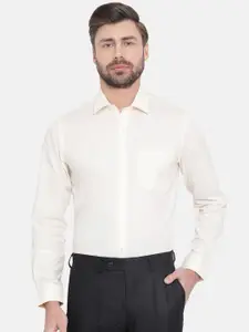 Turtle Men Cream-Coloured Smart Slim Fit Solid Formal Shirt