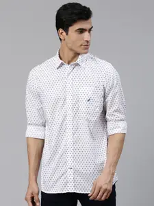 Nautica Men White & Navy Blue Slim Fit Knitted Printed Casual Shirt