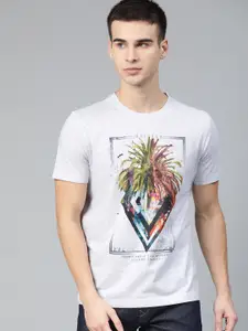 Huetrap Men White Graphic Printed Regular Fit Round Neck T-shirt