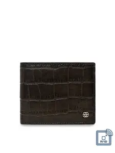 Eske Men Brown Textured Leather Two Fold Wallet