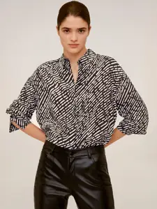 MANGO Women Black & Grey Regular Fit Abstract Printed Casual Shirt
