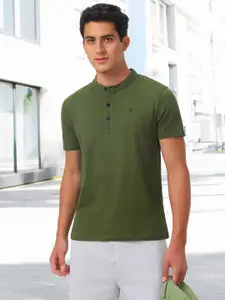 Urbano Fashion Men Olive Green Solid Slim Fit Mandarin Collar Pure Cotton T-shirt