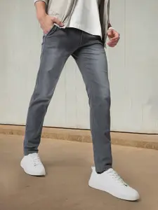 Urbano Fashion Men Grey Slim Fit Mid-Rise Clean Look Stretchable Jeans