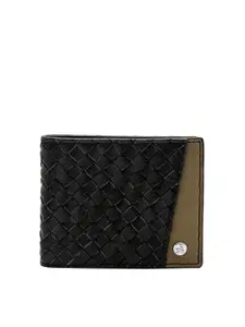 Eske Men Black Leather Textured Two Fold Wallet