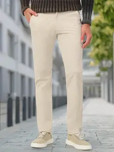 Urbano Fashion Men Cream-Coloured Slim Fit Pure Cotton Chinos