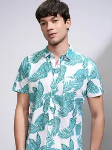 HIGHLANDER Men White & Green Slim Fit Printed Casual Shirt