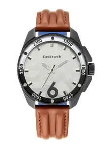 Fastrack Men Silver-Toned Analogue Watch 3084NL04